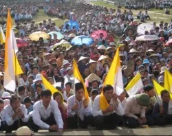 Vietnamese in Huong Phuong protest the treatment of Catholics in Dong Hoi. ?w=200&h=150