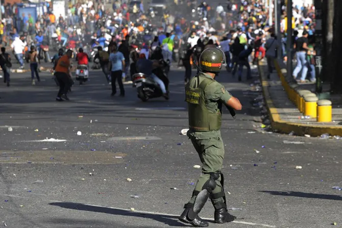 Violence during protests in Venezuela Credit Diariocritico de Venezuela via Flickr CC BY 20 CNA 2