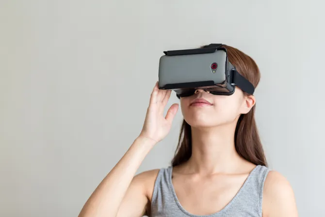 Virtual reality Credit ESB Professional Shutterstock CNA