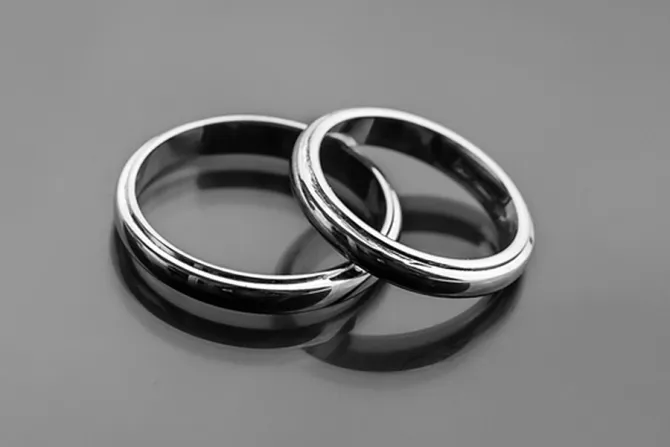 Wedding bands same sex marriage Credit Kulniz Shutterstock CNA