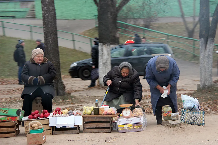 Women sell produce on the street in Vitebsk, Belarus, Oct. 27, 2014. ?w=200&h=150