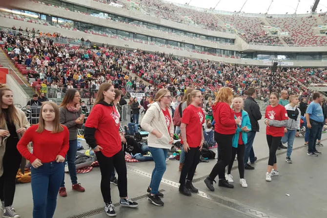 Youth at the Stadium prayer event in Warsaw Oct 6 2018 Credit Polish bishops conference CNA
