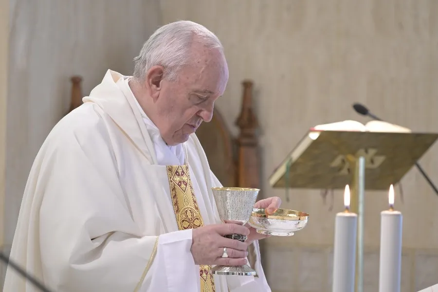 Pope Francis celebrates Mass in the chapel of the Casa Santa Marta July 8, 2020. ?w=200&h=150