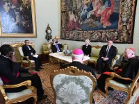 US Secretary of State Mike Pompeo meets with Cardinal Parolin and Archbishop Gallagher. With him, Callista Gingrich, US ambassador to the Holy See / 
