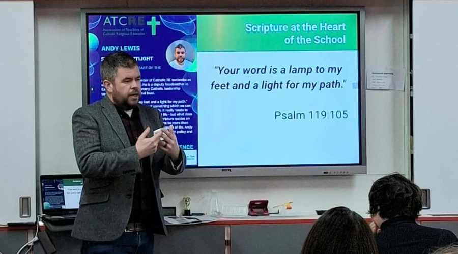 Religious education experts: Bursary cut is ‘huge blow’ to Catholic schools in UK