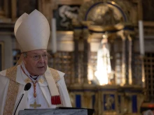 Cardinal George Pell leads Eucharistic adoration and a Eucharistic procession at the Pontifical University of St. Thomas Aquinas (the Angelicum) in Rome on May 18, 2021.