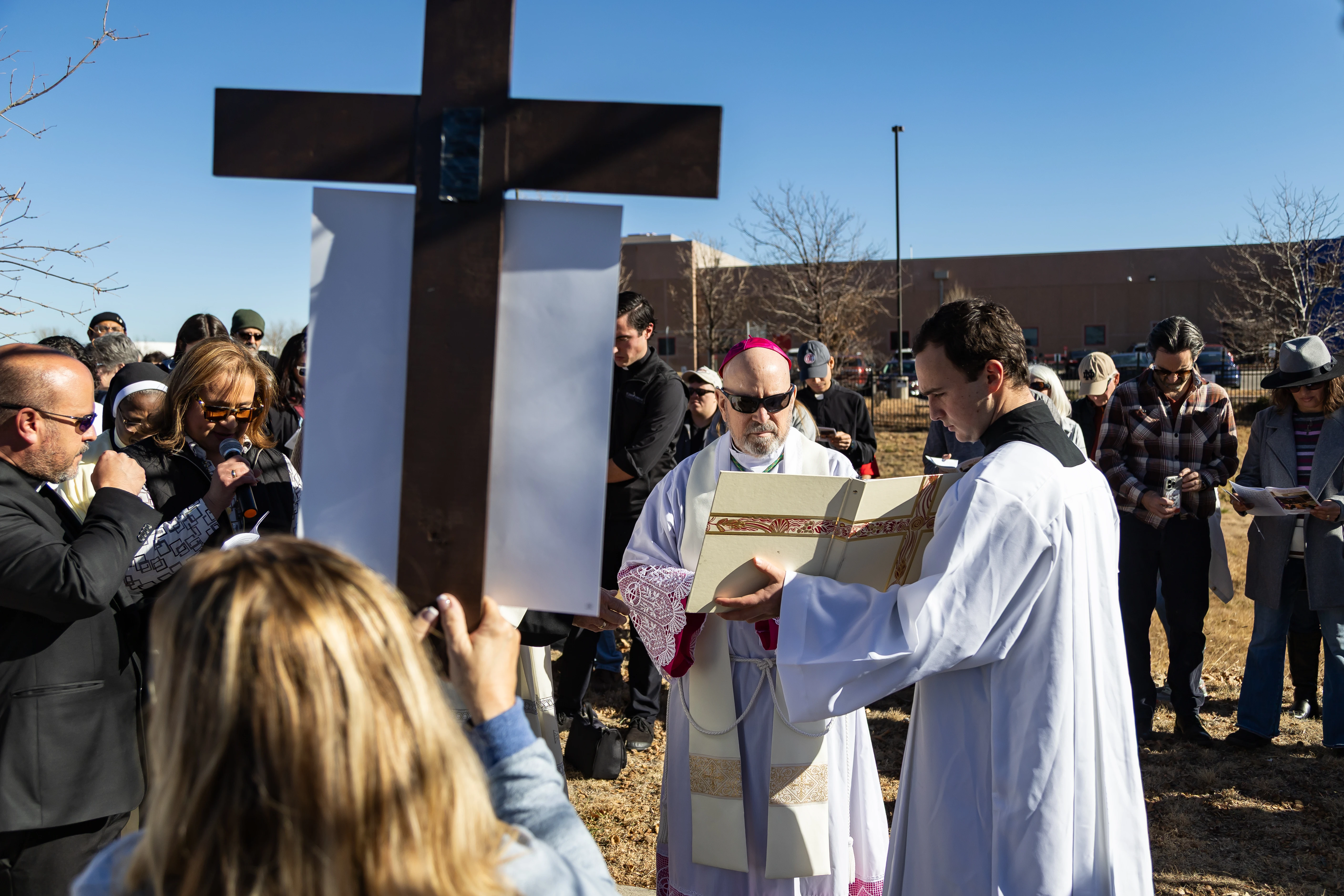 Archbishop Samuel Aquila of Denver leads hundreds in the Stations of the Cross outside an ICE detention center in Aurora, Colorado, on Nov. 22, 2025.?w=200&h=150