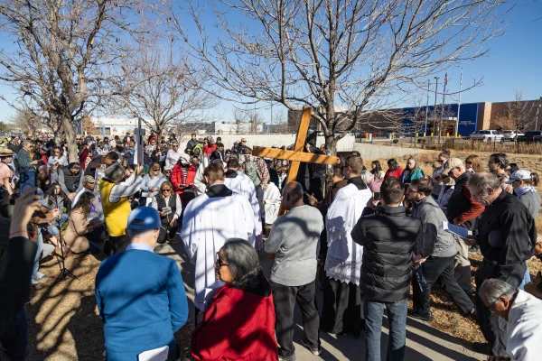 Hundreds of Catholics gather outside an ICE detention facility in Aurora, Colorado, on Nov. 22, 2025, for Stations of the Cross led by Archbishop Samuel Aquila of Denver. Credit: André Escaleira Jr./Denver Catholic