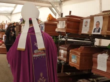 Archbishop Corrado Lorefice visits Santa Maria dei Rotoli cemetery on Nov. 2, 2021