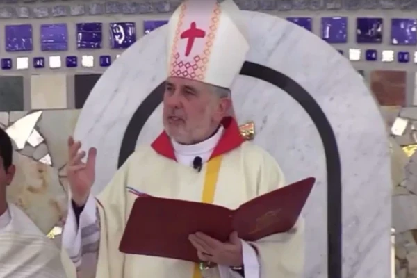 The archbishop of Arequipa with the young people at the Shrine of Our Lady of Chapi. Credit: Archdiocese of Arequipa