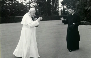 Pope John XXIII with then- Monsignor Loris Capovilla, who died May 26, 2016.   John XXIII Foundation.