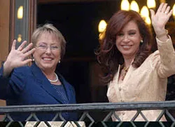 Presidents Michelle Bachelet and Cristina Fernandez de Kirchner (L to R)?w=200&h=150