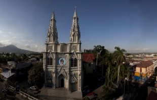 Basilica of the Sacred Heart of Jesus in San Salvador, El Salvador. Credit: Bobbycharks, CC BY-SA 3.0, via Wikimedia Commons