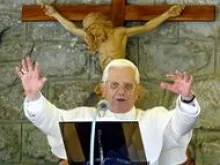 Pope Benedict addressing those gathered in Lorezango di Cadore for the Angelus