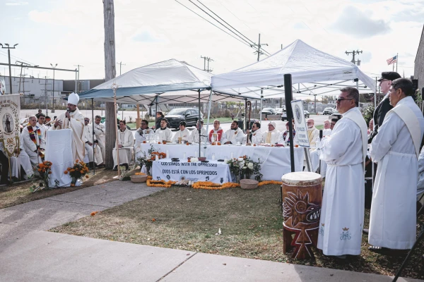 Scene from Nov. 1, 2025, Mass outside the Broadview facility near Chicago where immigration advocates allege federal authorities inhumanely treat detainees. Credit: Bryan Sebastian, courtesy of Coalition for Spiritual and Public Leadership