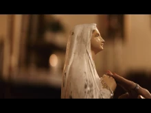 The broken Virgin Mary statue Kevin Matthews found in a dumpster.