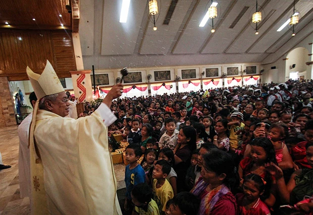 Cardinal Orlando Beltran Quevedo blesses Catholics after celebrating a Mass in Cotabato on Oct. 11, 2024.?w=200&h=150