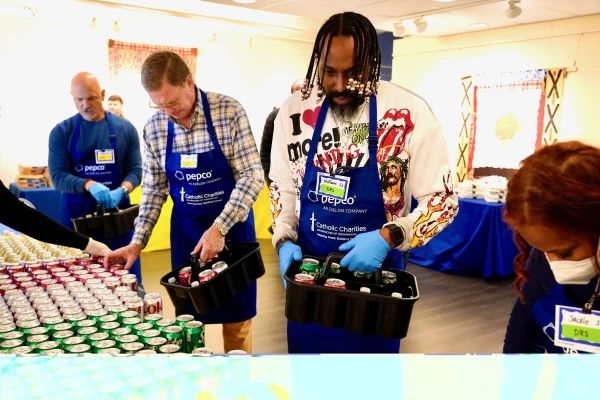 Catholic Charities DC provides Thanksgiving meals to guests Nov. 25, 2025. Credit: Courtesy of Ralph Alswang for Catholic Charities DC.