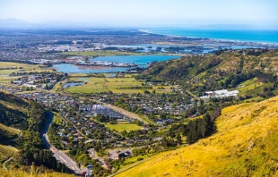 A panorama of the city of Christchurch, New Zealand. Credit: Jakub Maculewicz/Shutterstock
