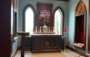 The oratory in Cathedral High School, part of the Cathedral of Our Lady of Walsingham, the principal church of the Ordinariate of the Chair of St. Peter, in Houston. Credit: Amira Abuzeid/CNA
