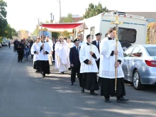 Hundreds of people processed with the Eucharist around a Denver abortion clinic during a 40 Days for Life event on Oct. 3, 2021.