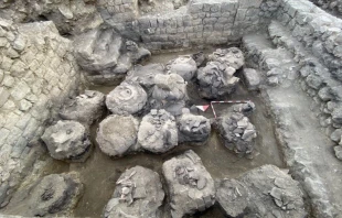 The discovery in southern Turkey of five small round loaves — probably intended for the Eucharist — more than 1,300 years old, one of which features an image of Jesus Christ, took place in Topraktepe, an ancient Roman and Byzantine center known as Irenopolis, located in the present-day Turkish province of Karaman. Credit: Photo courtesy of Karaman Governorship