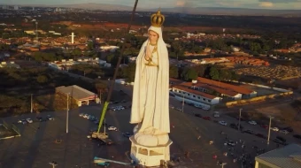The world's tallest monument of Our Lady of Fatima was inaugurated  in Crato, located in Ceará state in northeastern Brazil.
