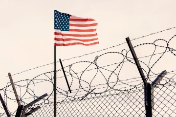 Flag barbed wire