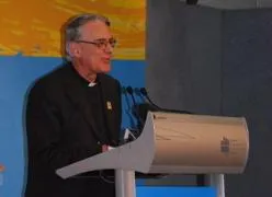 Fr. Federico Lombardi talks to members of the press at World Youth Day?w=200&h=150