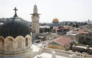 Churches in Jerusalem face ongoing tax pressures amid long-standing negotiations. Credit: Amizor via Wikimedia Commons (CC BY-SA 4.0)