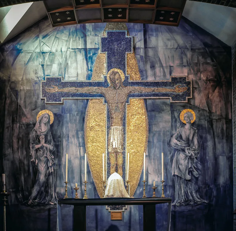 George Mayer-Marton's The Crucifixion (1955) as it originally appeared in the Church of the Holy Rosary in Oldham, England. ?w=200&h=150