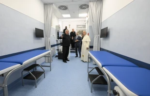 New outpatient clinic for people in need in St. Peter’s Square. Credit: Vatican Media