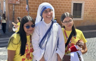 Fifty-four Missionaries of Charity are in Rome this week for the Catholic Church’s Jubilee of Young People, where they are approaching young people one by one to invite them to spend time with Christ in all-day Eucharistic adoration and to learn about the mission and message of their founder, St. Teresa of Calcutta. Credit: Courtney Mares/CNA
