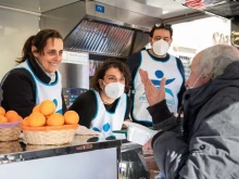 Progetto Arca’s mobile kitchen in Rome.