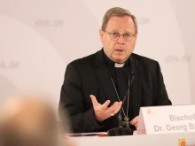 The chairman of the German Bishops’ Conference, Bishop Georg Bätzing, defended his country’s controversial guidelines on same-sex blessings this week, asserting that there was no contradiction with Vatican teaching, despite Pope Leo XIV’s recent criticism.