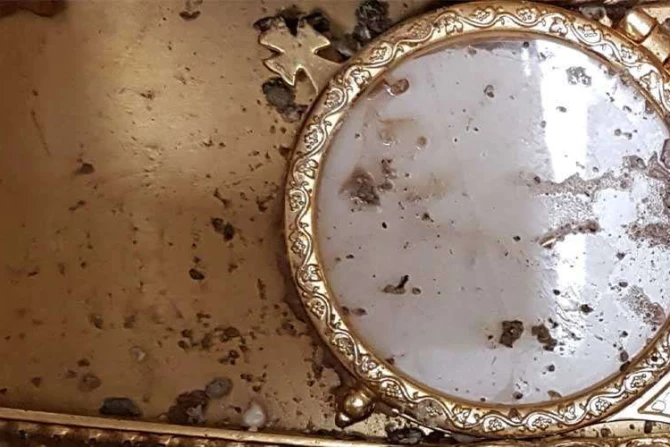 Consecrated host intact