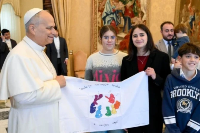 pope with boys and girls from Italian Catholic Action