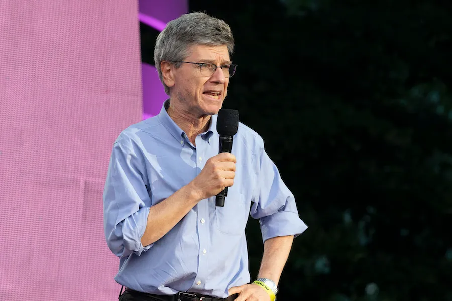 Jeffrey Sachs speaks on stage during 2018 Global Citizen Festival: Be The Generation in Central Park. ?w=200&h=150