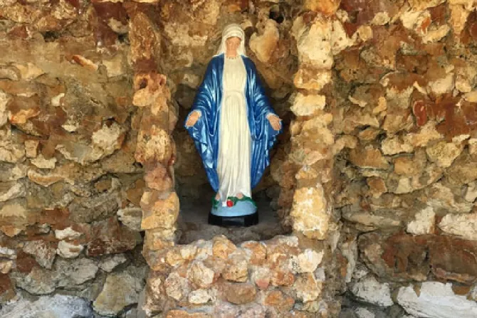 knights restore rediscovered grotto 1
