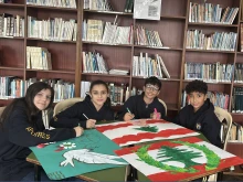 Students in Lebanon from the School of the Apostles (“Collège des Apôtres”) in Jounieh, prepare letters and posters ahead of Pope Leo XIV’s visit.