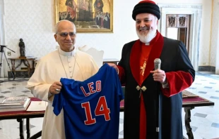 Mar Awa III presents a Chicago Cubs jersey to Pope Leo XIV on Oct. 27, 2025. Credit: Vatican Media