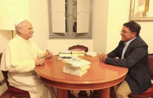 Armando Lovera presents Pope Leo XIV with his book “From Robert to Leo.” Credit: Photo courtesy of Armando Lovera