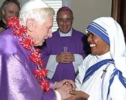 Pope Benedict meets with Sr. Teresa Kereketa in Santiago de Cuba. Photo courtesy of L'Osservatore Romano.?w=200&h=150