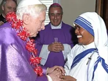 Pope Benedict meets with Sr. Teresa Kereketa in Santiago de Cuba. Photo courtesy of L'Osservatore Romano.