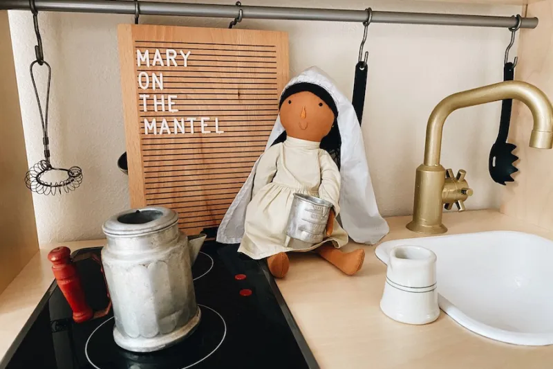 ‘Mary on the Mantel’? Think ‘Elf on the Shelf’, but Catholic 