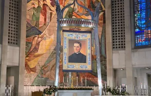 A portrait of Bl. Michael McGivney, unveiled Oct. 31 during the priest's beatification Mass. Christine Rousselle/CNA