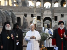 Approximately 300 representatives of world religions and cultures joined the Holy Father for an evening ecumenical prayer service for peace, organized by the Community of Sant’Egidio, on Oct. 28, 2025, at the Colosseum in Rome.