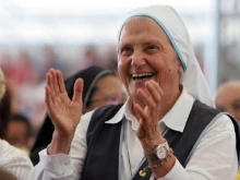 Mother Elvira, the founder of the Comunità Cenacolo, based her efforts to help young people struggling with addiction around the concept of radical trust in God's mercy and providence.