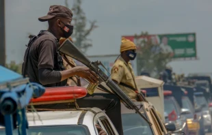 Nigerian security officers during a military operation ahead of the gubernatorial elections in Benin City, Edo, Nigeria, on Sept. 17, 2020. Credit: Oluwafemi Dawodu/Shutterstock