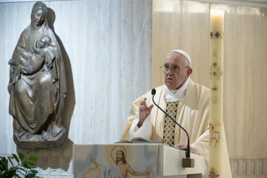 Pope Francis celebrates Mass in the chapel of the Casa Santa Marta May 7, 2020. ?w=200&h=150